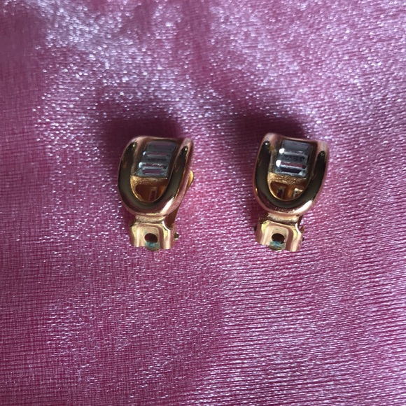 Christian Dior Gold and Chrystal Vintage Designer Earrings clip ons - Picture 5 of 14